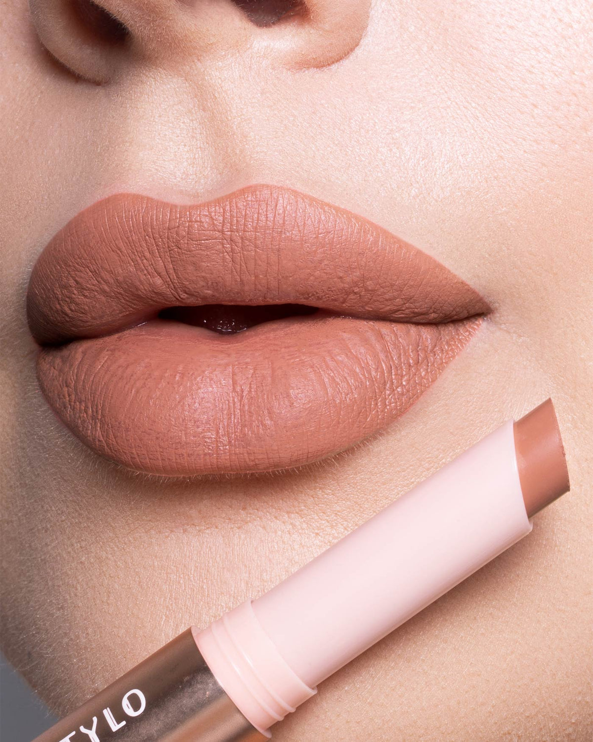 Astra Madame Lipstylo The Mat — rossetto stylo opaco