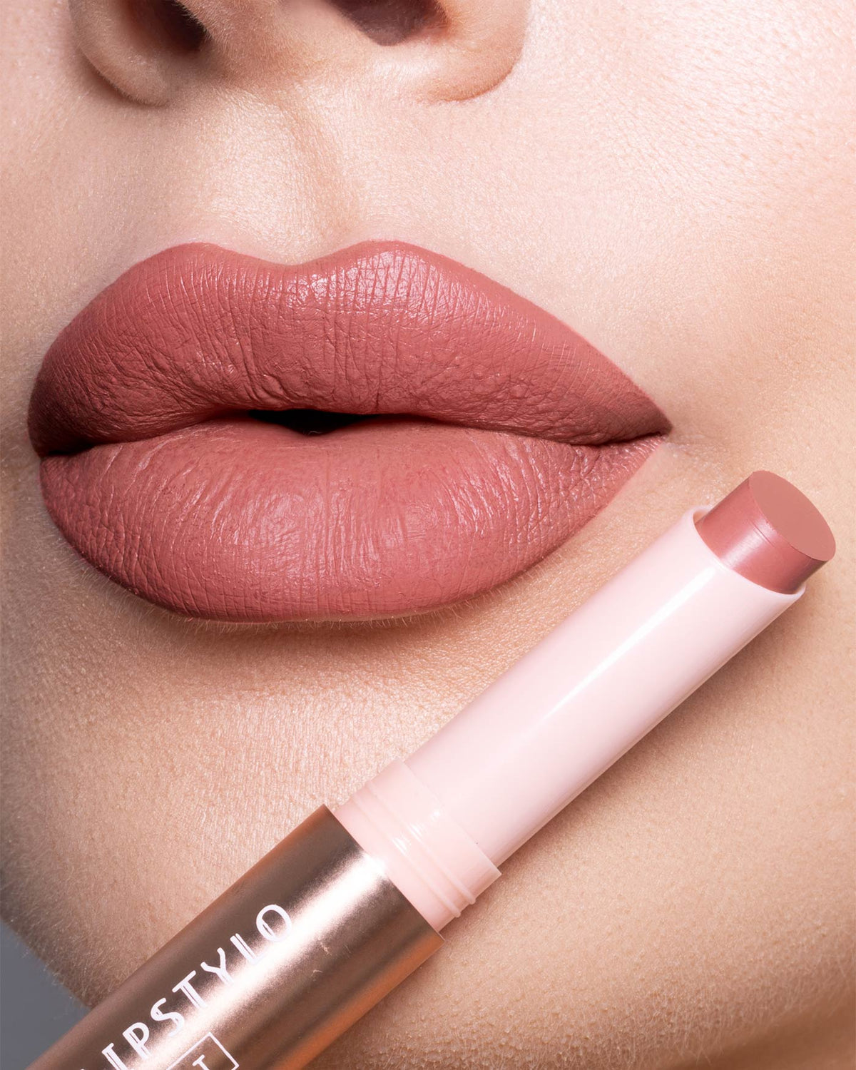 Astra Madame Lipstylo The Mat — rossetto stylo opaco
