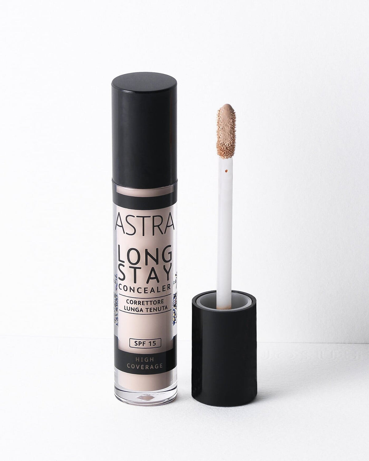 Astra Long Stay Concealer — correttore in stick cremoso