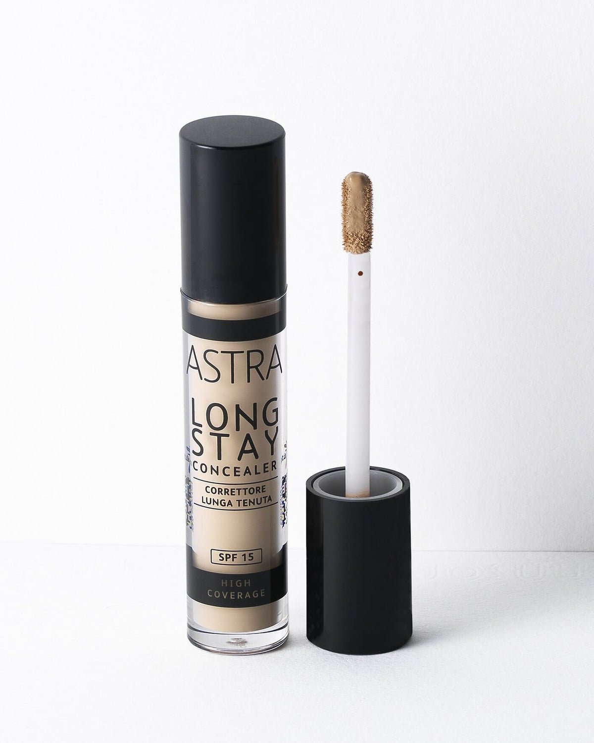 Astra Long Stay Concealer — correttore in stick cremoso