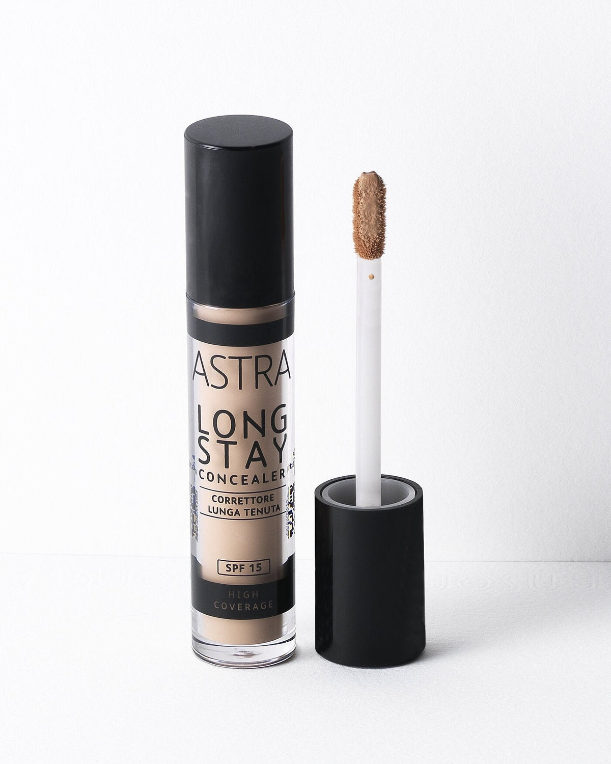 Astra Long Stay Concealer — correttore in stick cremoso