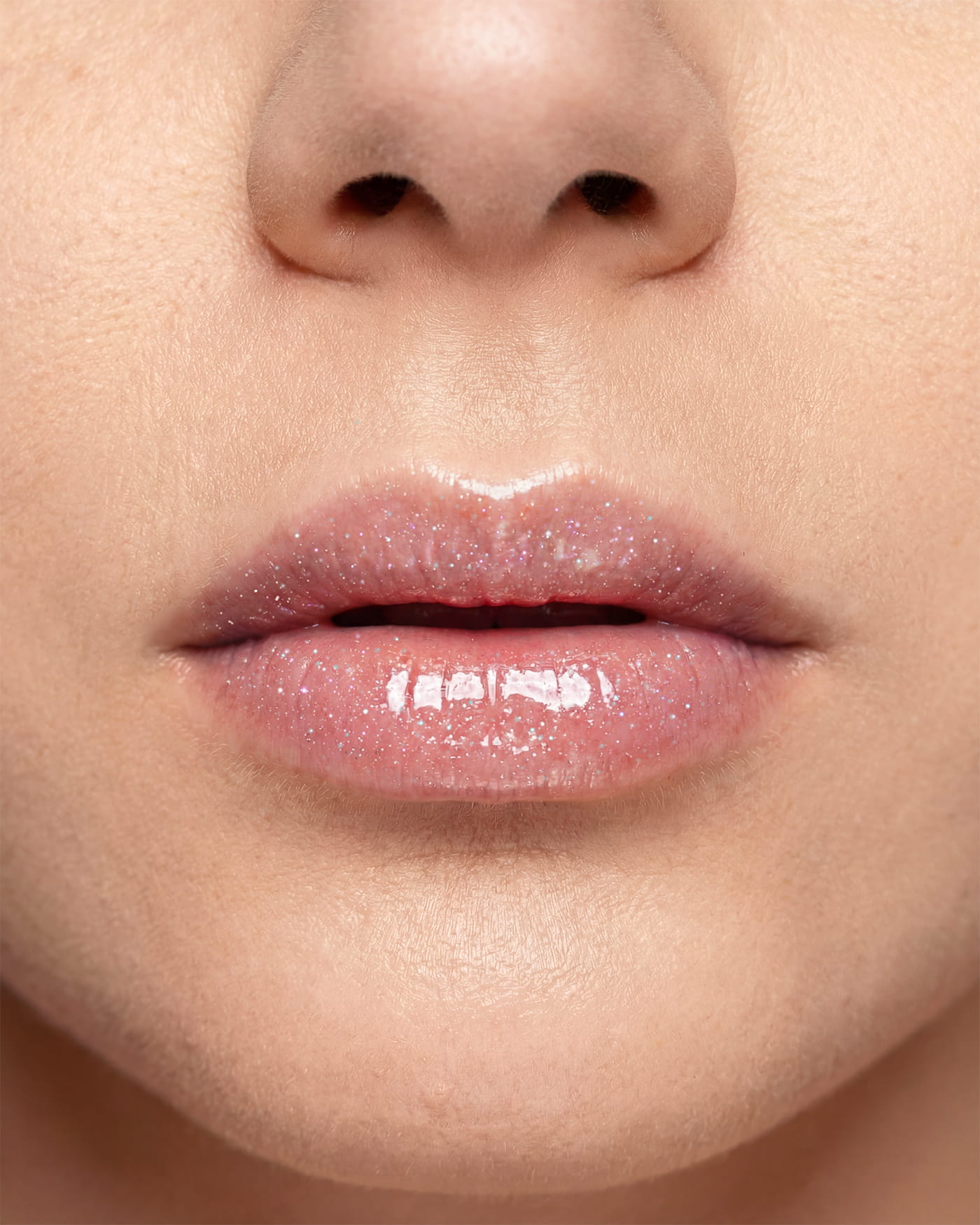 Astra Vibrakiss — lip gloss vibrante ultra-luminoso