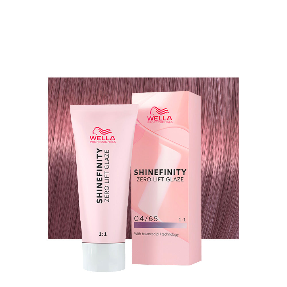 Wella Shinefinity Color Glaze 04/65 castano medio violetto mogano — tubo 60 ml e ciocca colorata