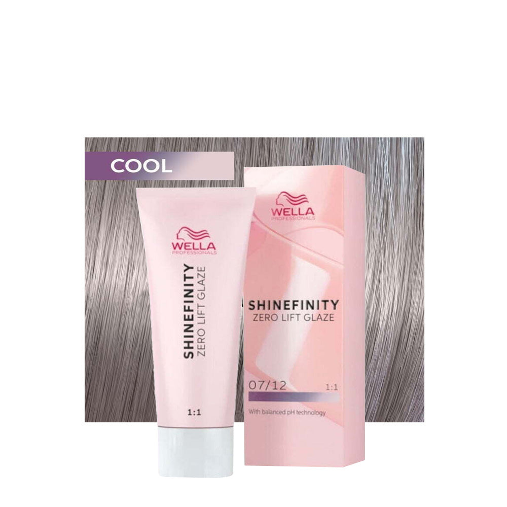 Wella Shinefinity Color Glaze 07/12 biondo medio cenere matt — tubo 60 ml e ciocca colorata