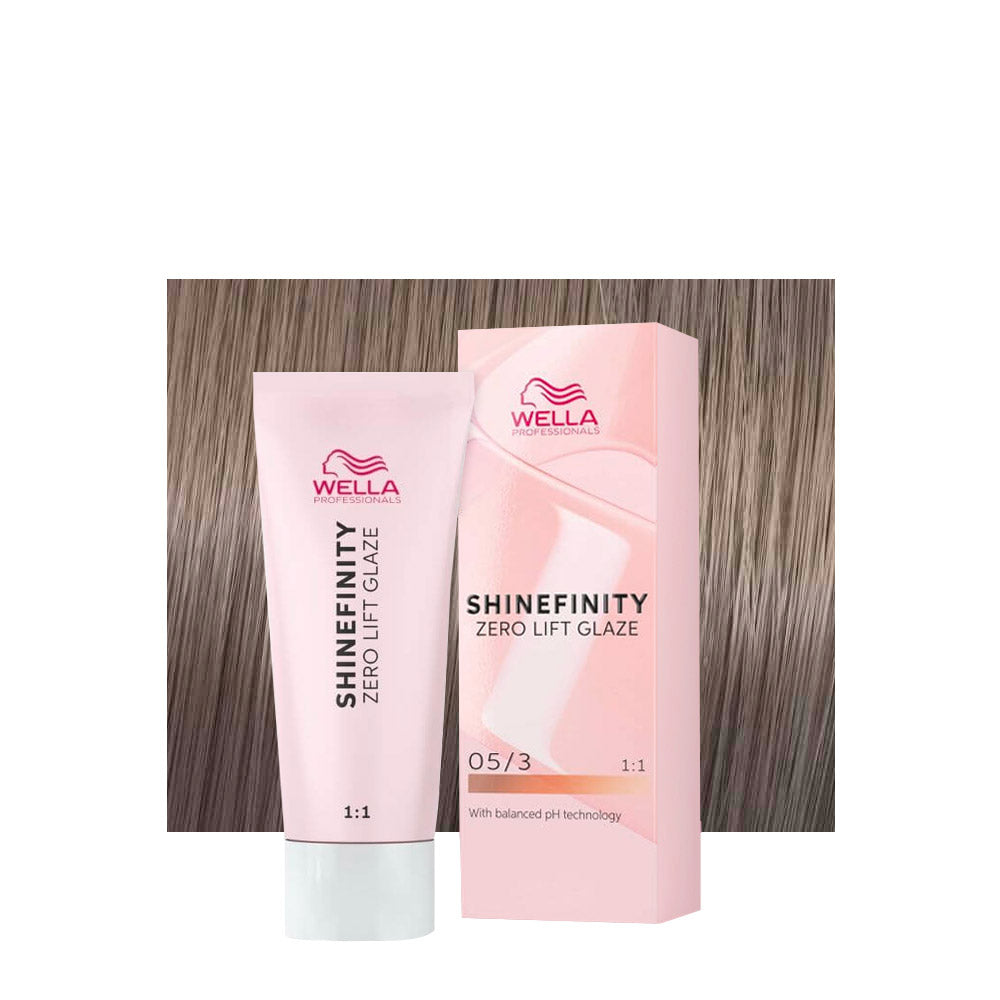 Wella Shinefinity Color Glaze 05/3 castano chiaro dorato — tubo 60 ml e ciocca colorata
