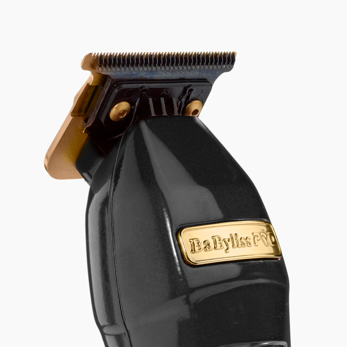 Dettaglio della lama a T in DLC/titanio del BaByliss Pro SkeletonFX